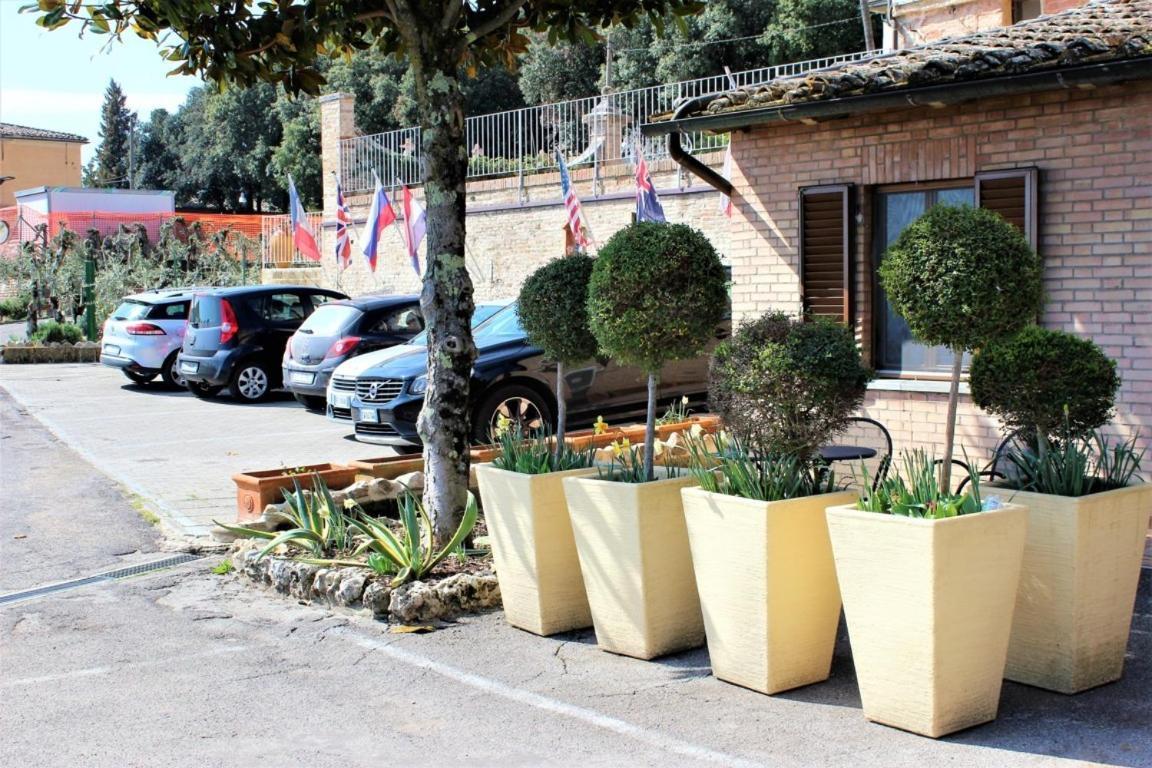 Hotel Porta Romana Di Luce Hotels Сієна Екстер'єр фото