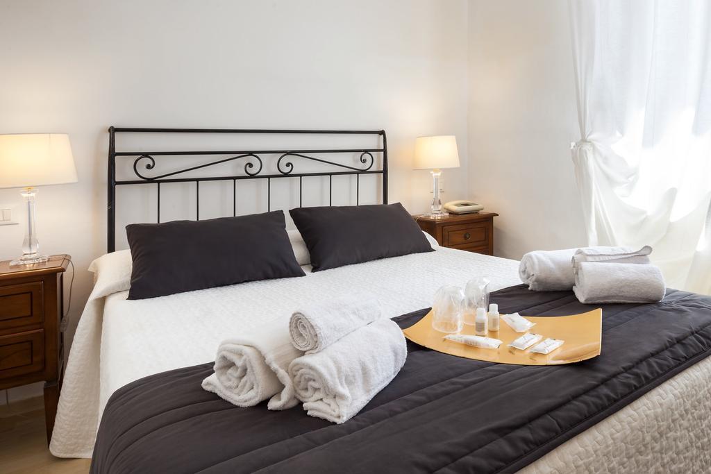 Hotel Porta Romana Di Luce Hotels Сієна Екстер'єр фото