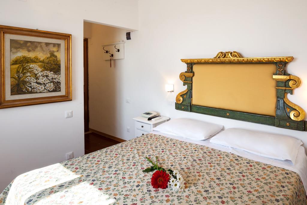 Hotel Porta Romana Di Luce Hotels Сієна Екстер'єр фото